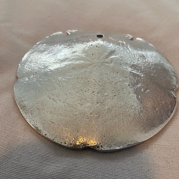 Lunares San Francisco Silver Tone Designer Sand Dollar Paper Weight - Picture 4 of 6